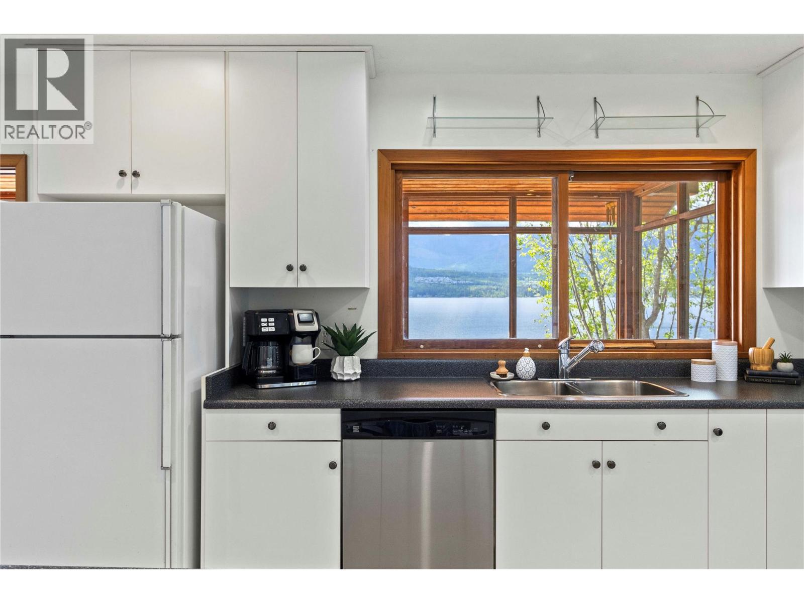 4006 Express Point Road, Scotch Creek, British Columbia  V0E 1M5 - Photo 24 - 10376321