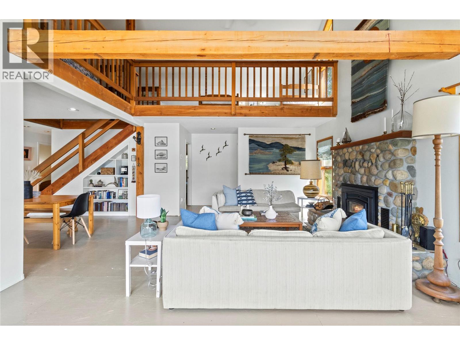 4006 Express Point Road, Scotch Creek, British Columbia  V0E 1M5 - Photo 9 - 10376321