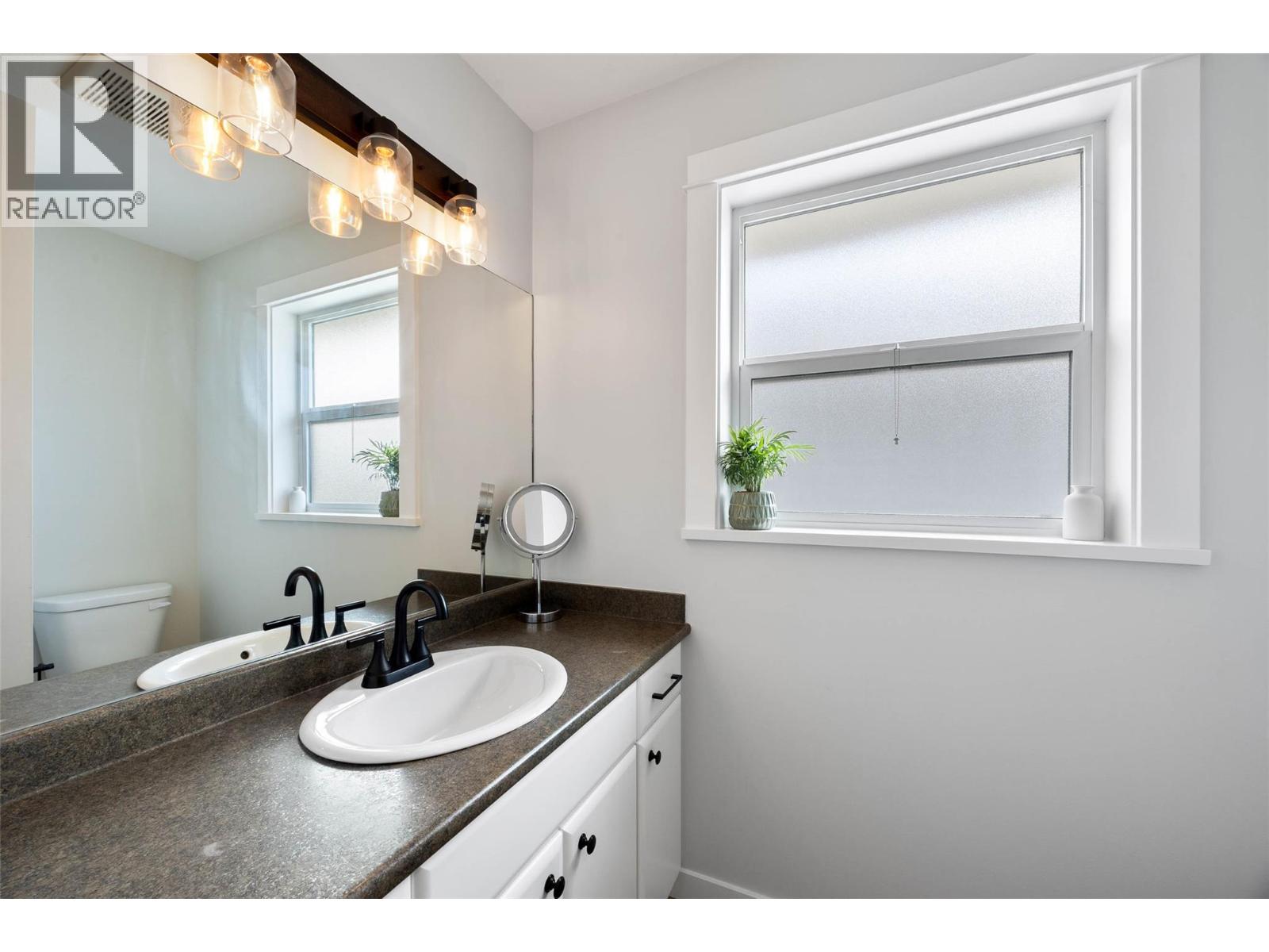 2647 Rosewood Avenue, Kamloops, British Columbia  V2B 0C4 - Photo 13 - 10382365