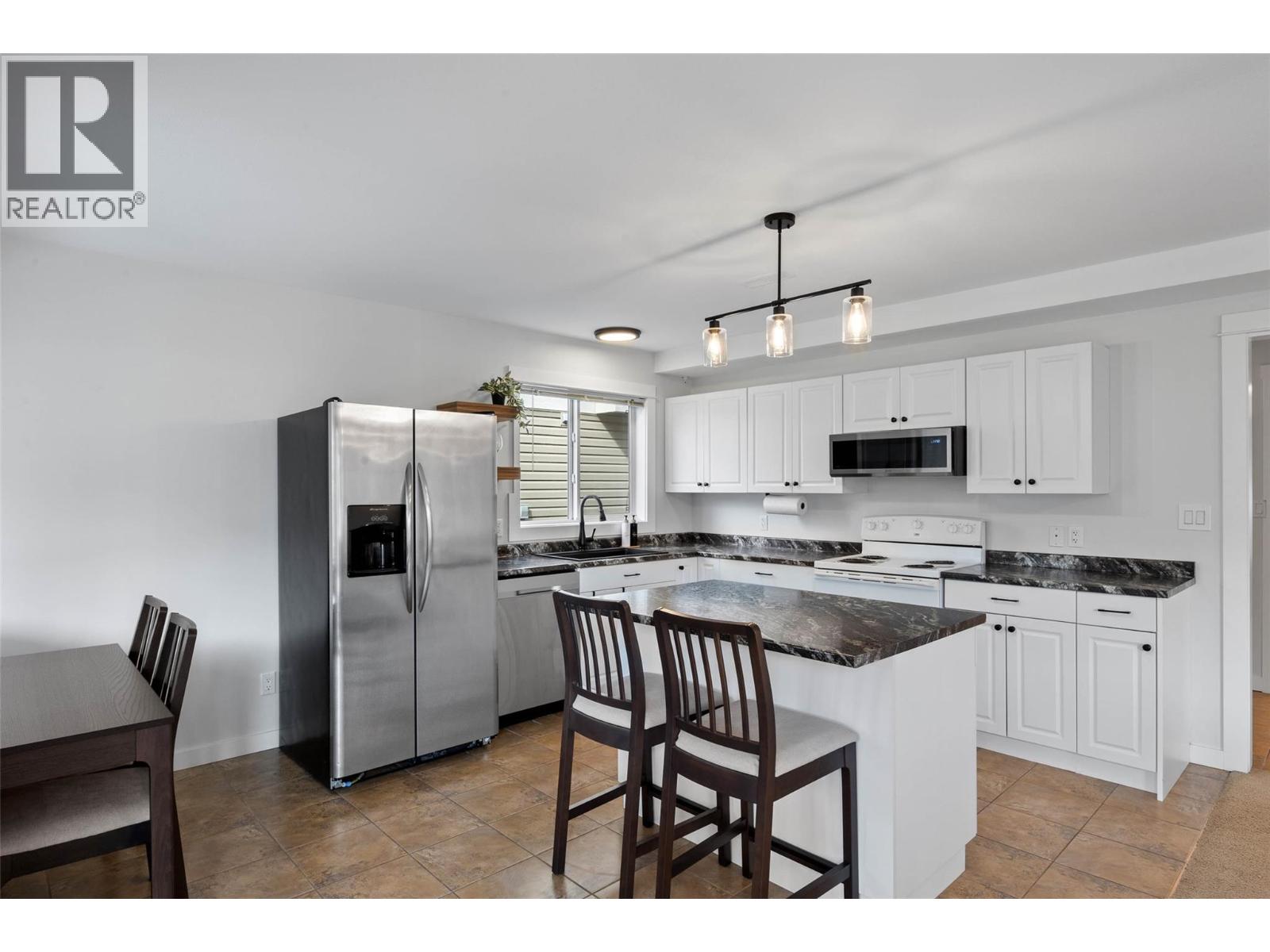 2647 Rosewood Avenue, Kamloops, British Columbia  V2B 0C4 - Photo 19 - 10382365