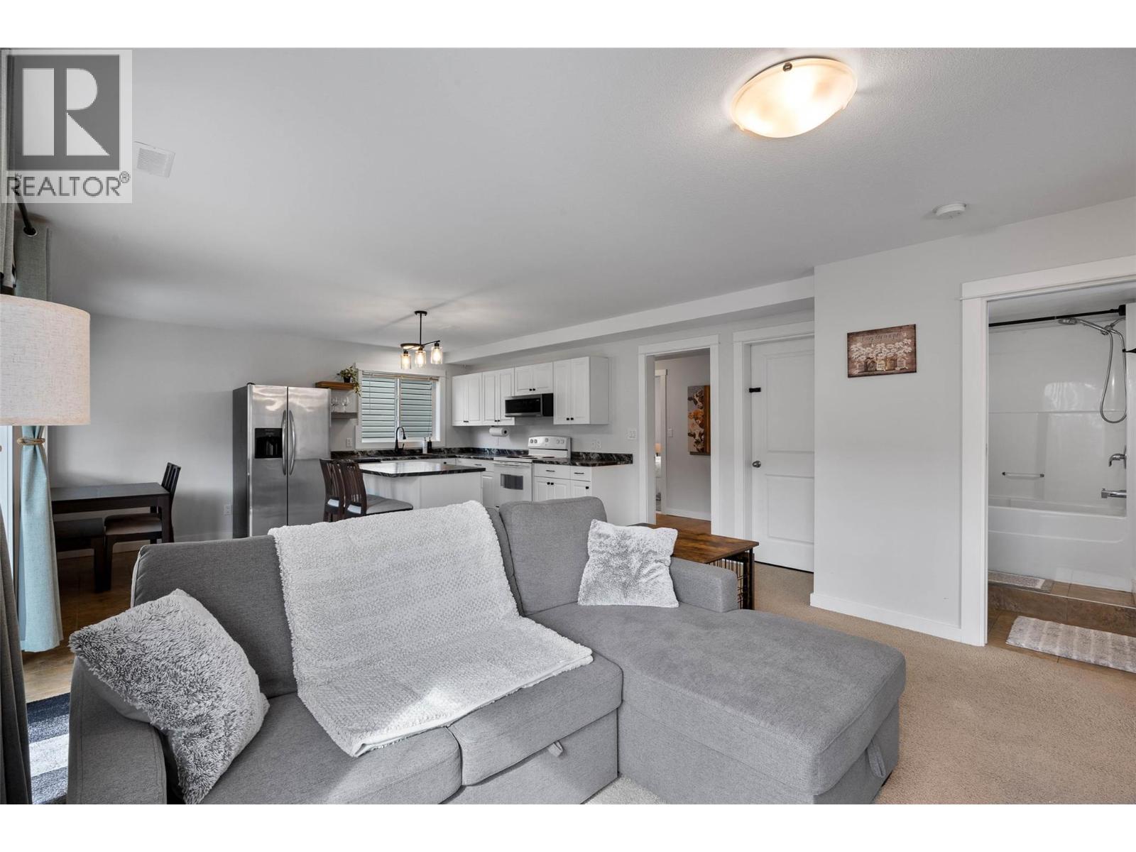 2647 Rosewood Avenue, Kamloops, British Columbia  V2B 0C4 - Photo 22 - 10382365