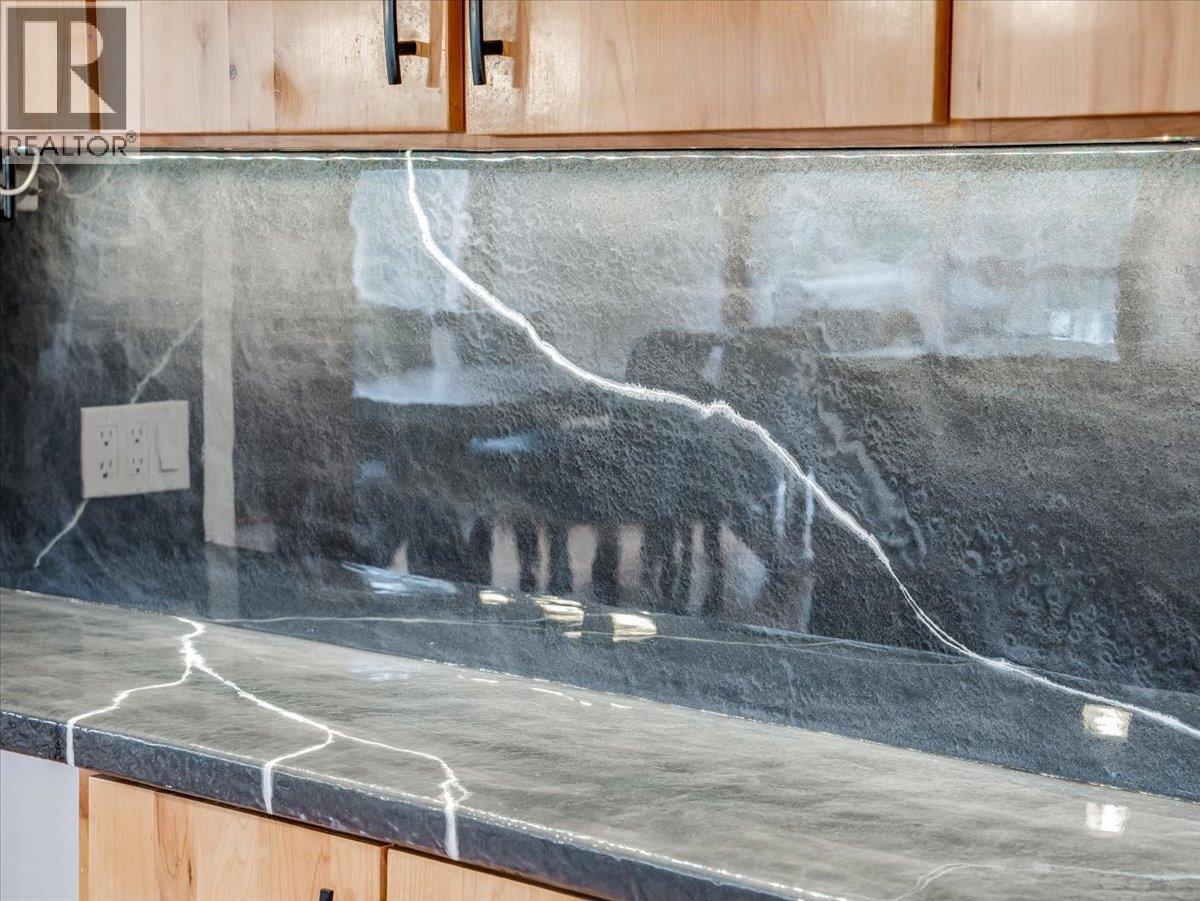 422 View Street, Kaslo, British Columbia  V0G 1M0 - Photo 42 - 10381492