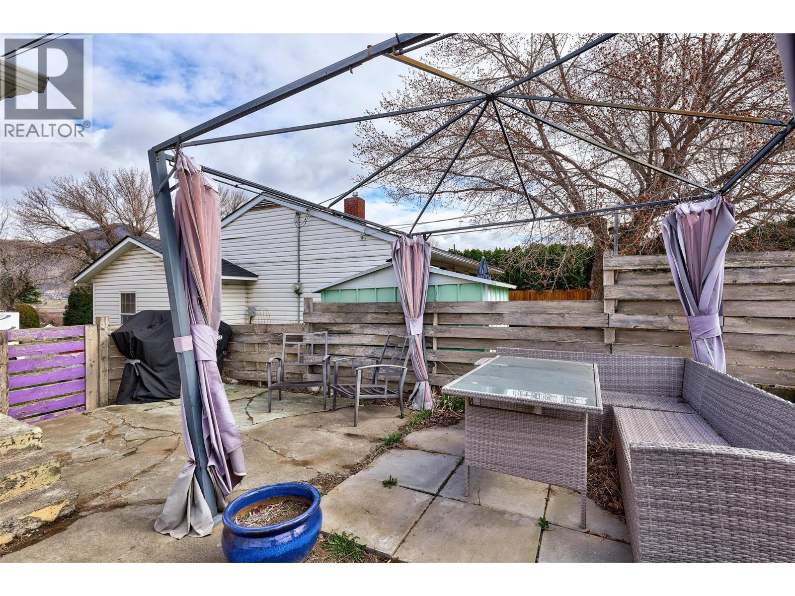 933 Douglas Street, Kamloops, British Columbia  V2C 3C8 - Photo 31 - 10382462