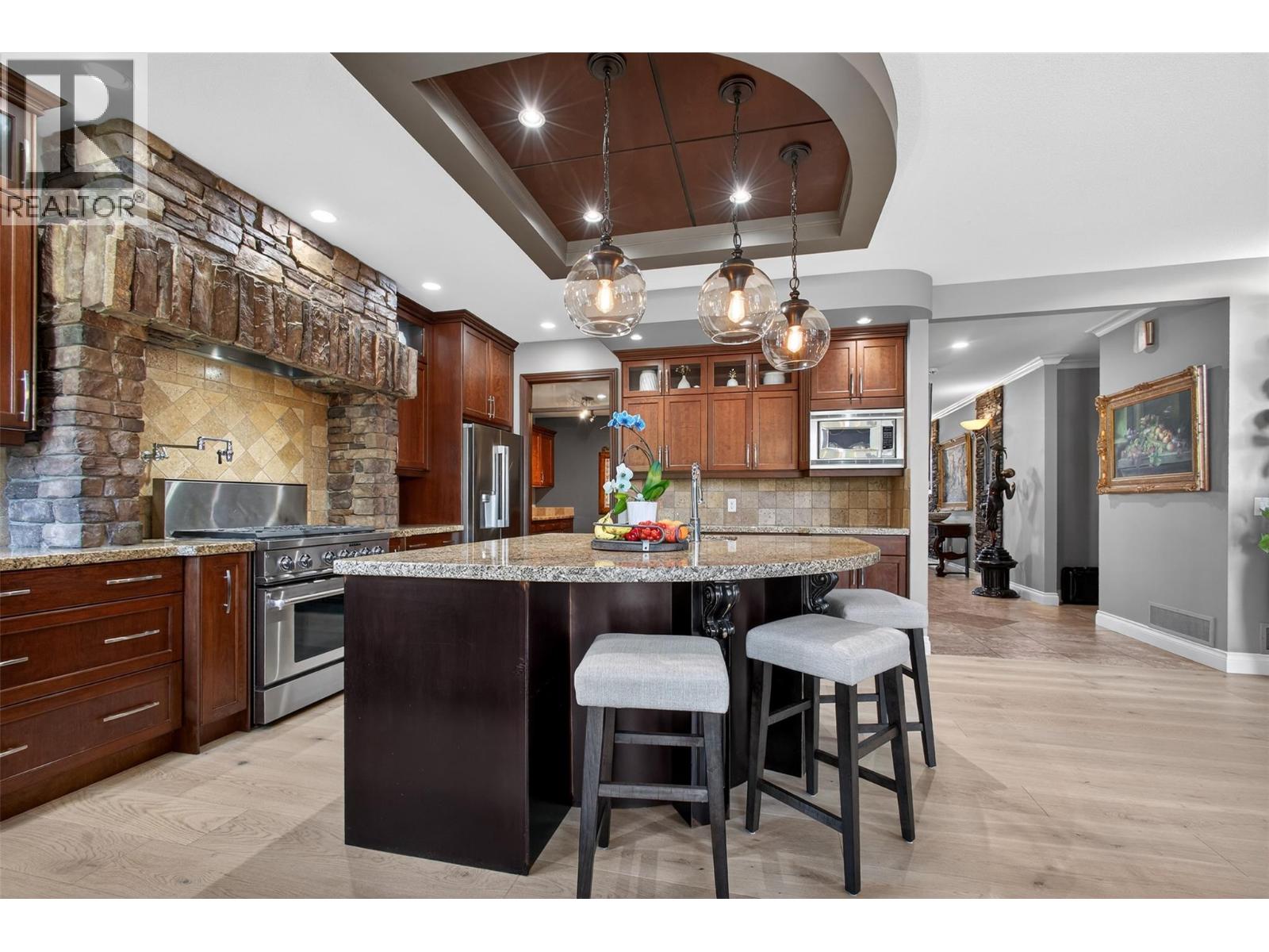 336 Quilchena Drive, Kelowna, British Columbia  V1W 4Y9 - Photo 10 - 10380249