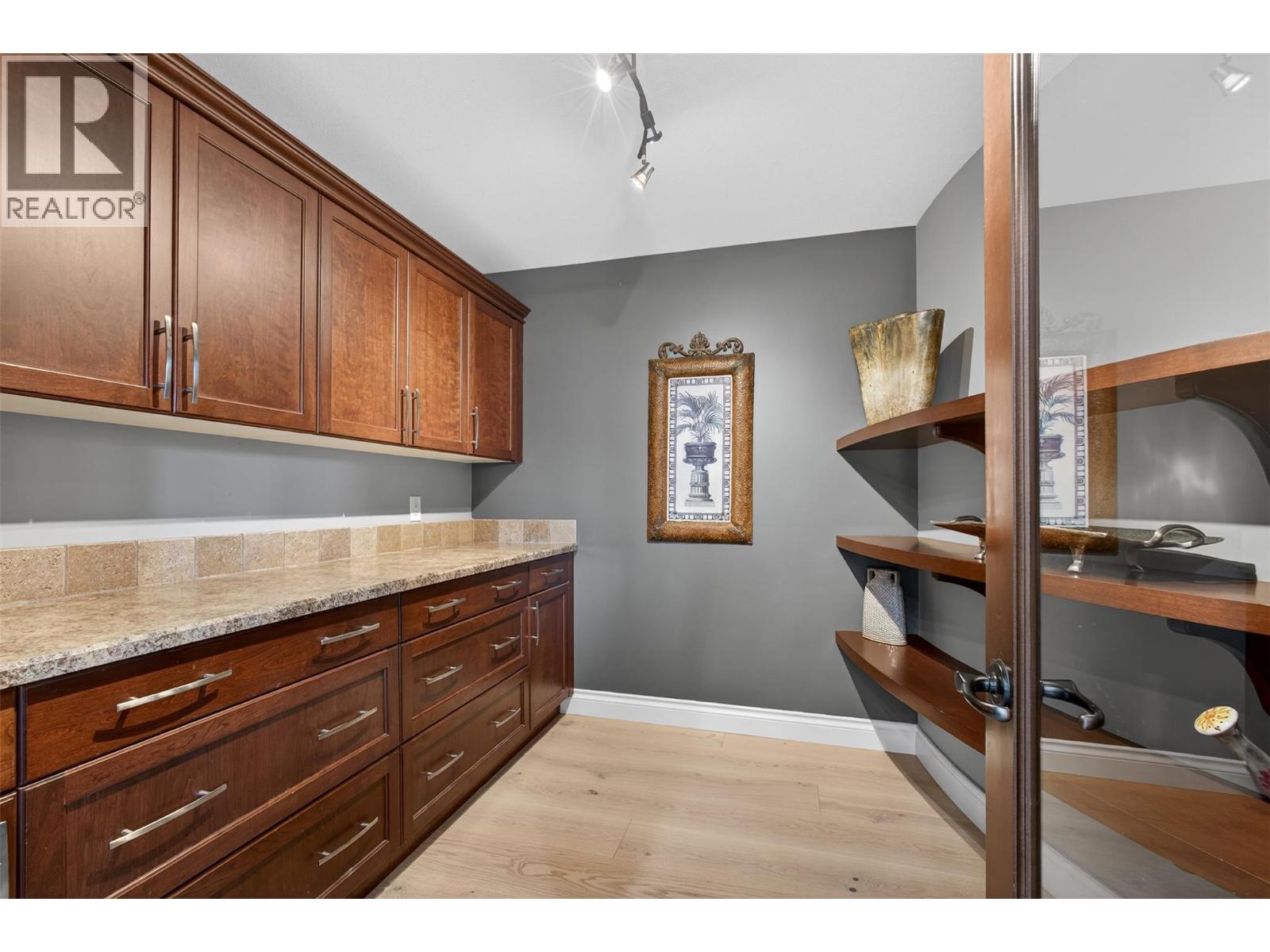 336 Quilchena Drive, Kelowna, British Columbia  V1W 4Y9 - Photo 12 - 10380249