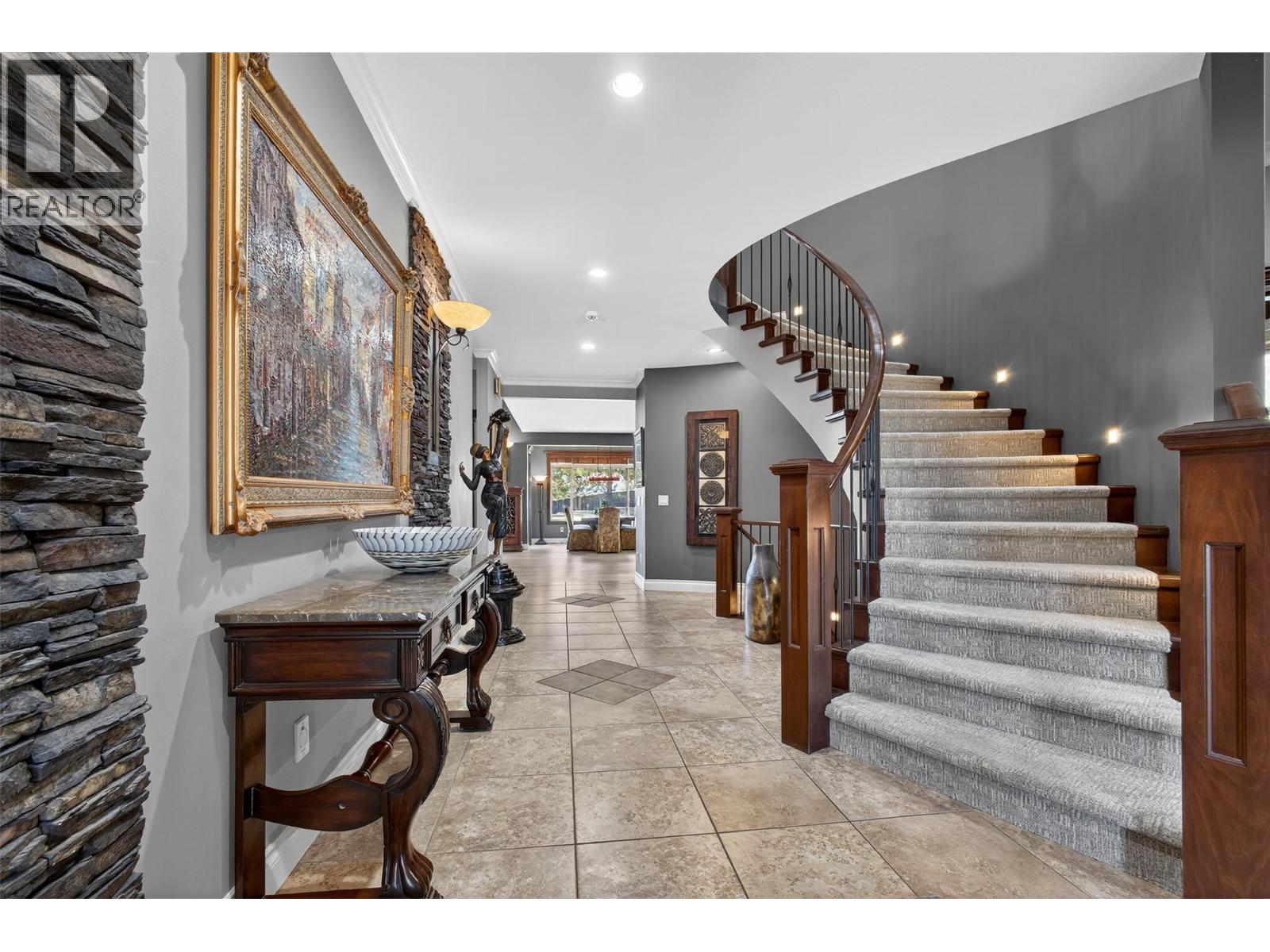 336 Quilchena Drive, Kelowna, British Columbia  V1W 4Y9 - Photo 4 - 10380249