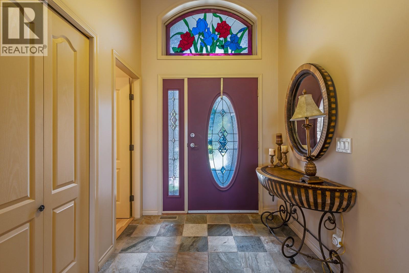 610 Arrowleaf Lane, Kelowna, British Columbia  V1W 4Y6 - Photo 11 - 10380246