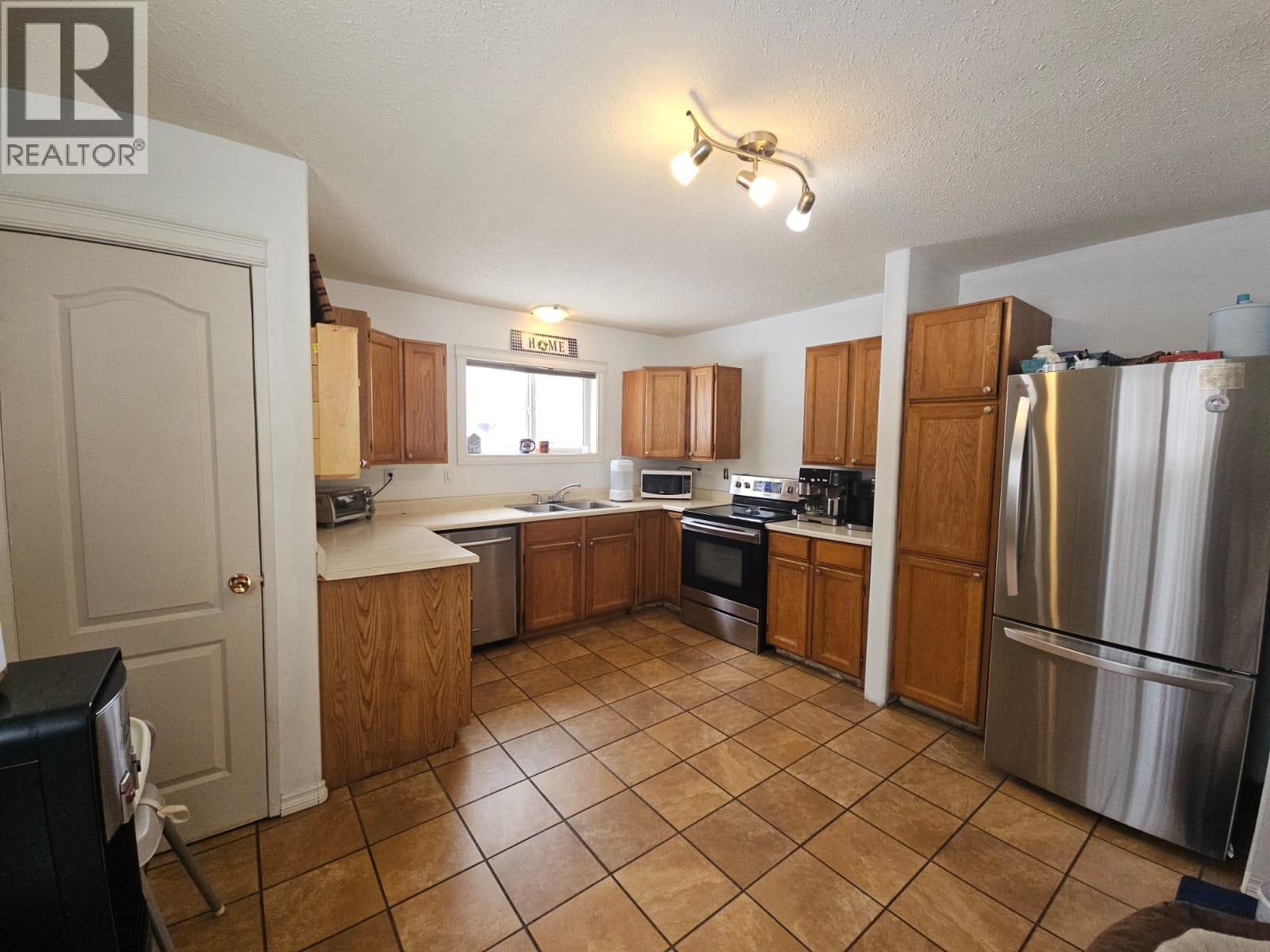 5746 97 Highway, Dawson Creek, British Columbia  V1G 0J3 - Photo 12 - 10382472