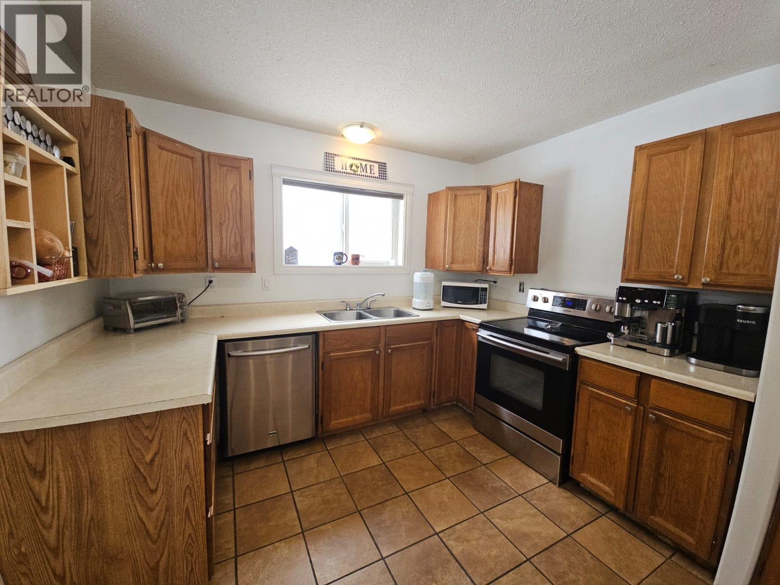 5746 97 Highway, Dawson Creek, British Columbia  V1G 0J3 - Photo 13 - 10382472