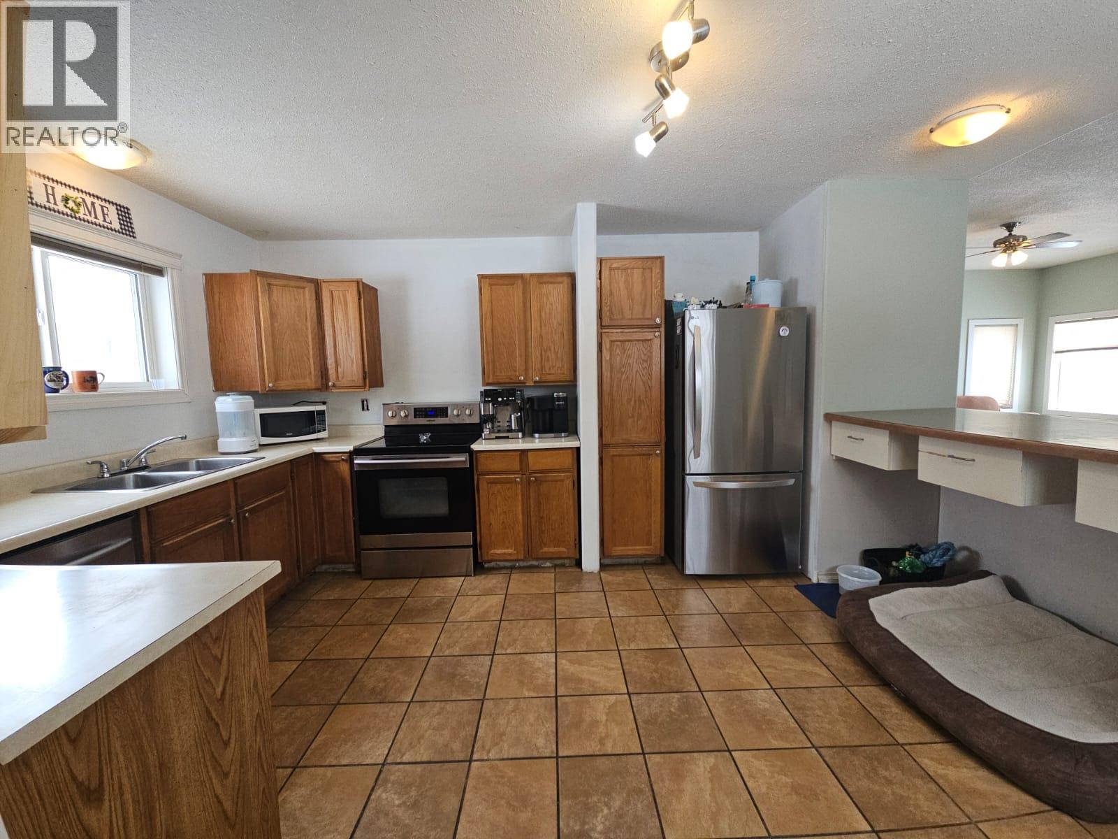 5746 97 Highway, Dawson Creek, British Columbia  V1G 0J3 - Photo 14 - 10382472