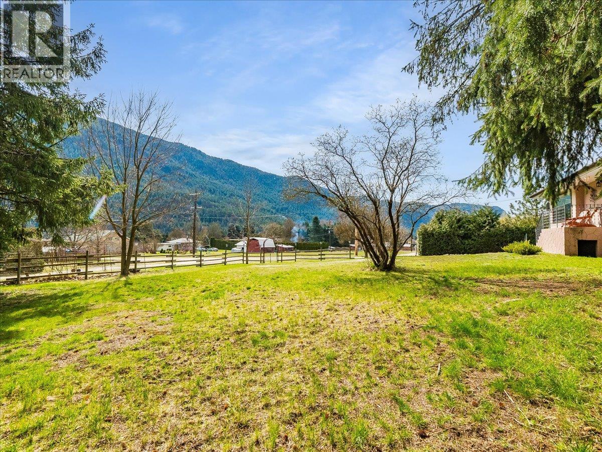 1663 Moran Road Road, Thrums, British Columbia  V1N 4N5 - Photo 34 - 10382160