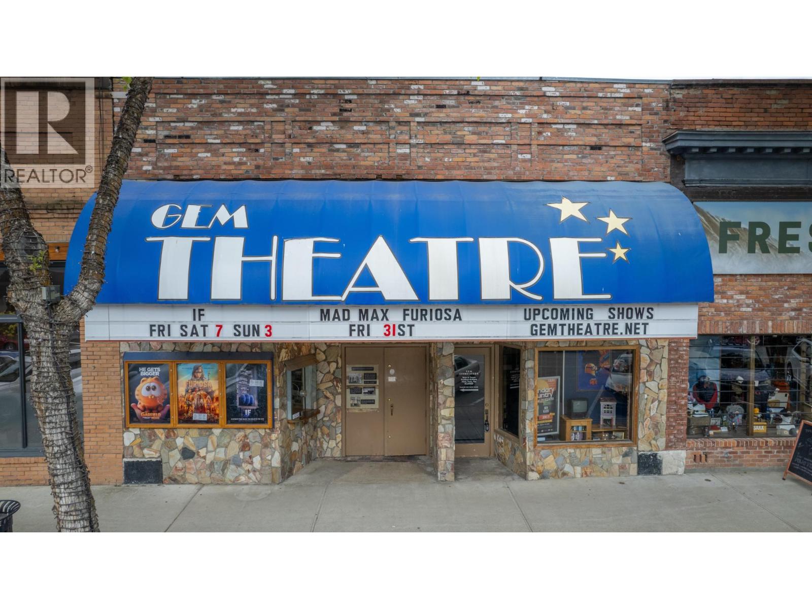 257 Market Avenue, Grand Forks, British Columbia  V0H 1H0 - Photo 1 - 10382143