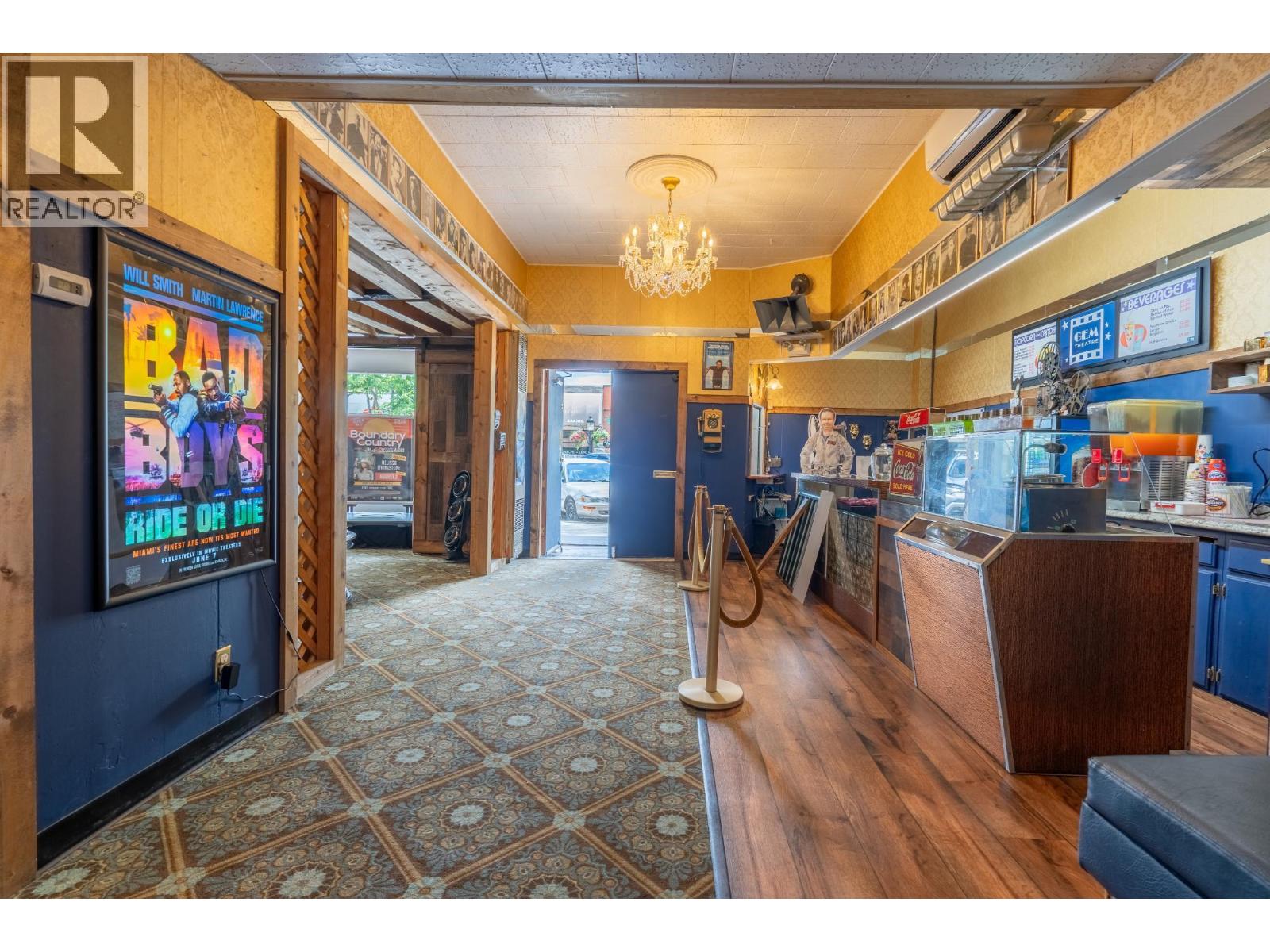 257 Market Avenue, Grand Forks, British Columbia  V0H 1H0 - Photo 13 - 10382143