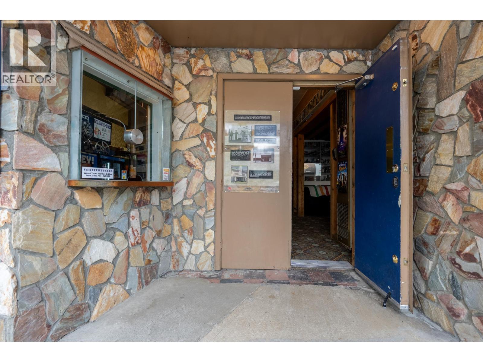 257 Market Avenue, Grand Forks, British Columbia  V0H 1H0 - Photo 4 - 10382143