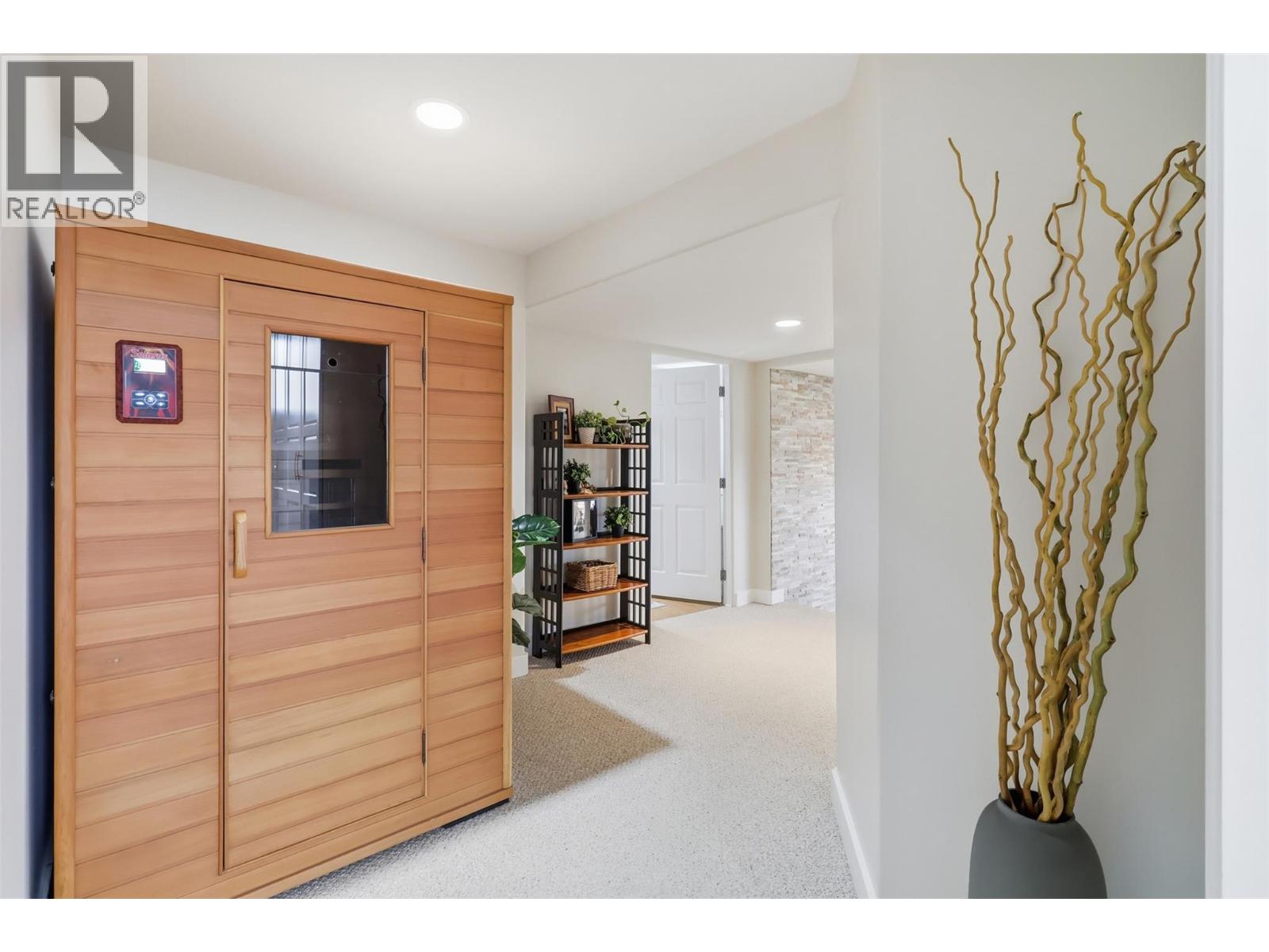 7 Chancellor Drive, Kamloops, British Columbia  V2E 2P1 - Photo 62 - 10381744