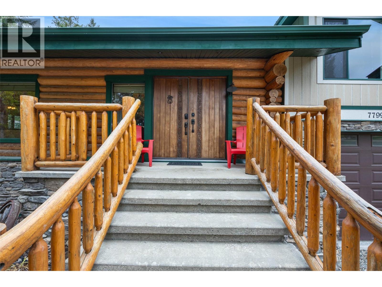7799 Golf Course Road, Anglemont, British Columbia  V0E 1M8 - Photo 2 - 10382429