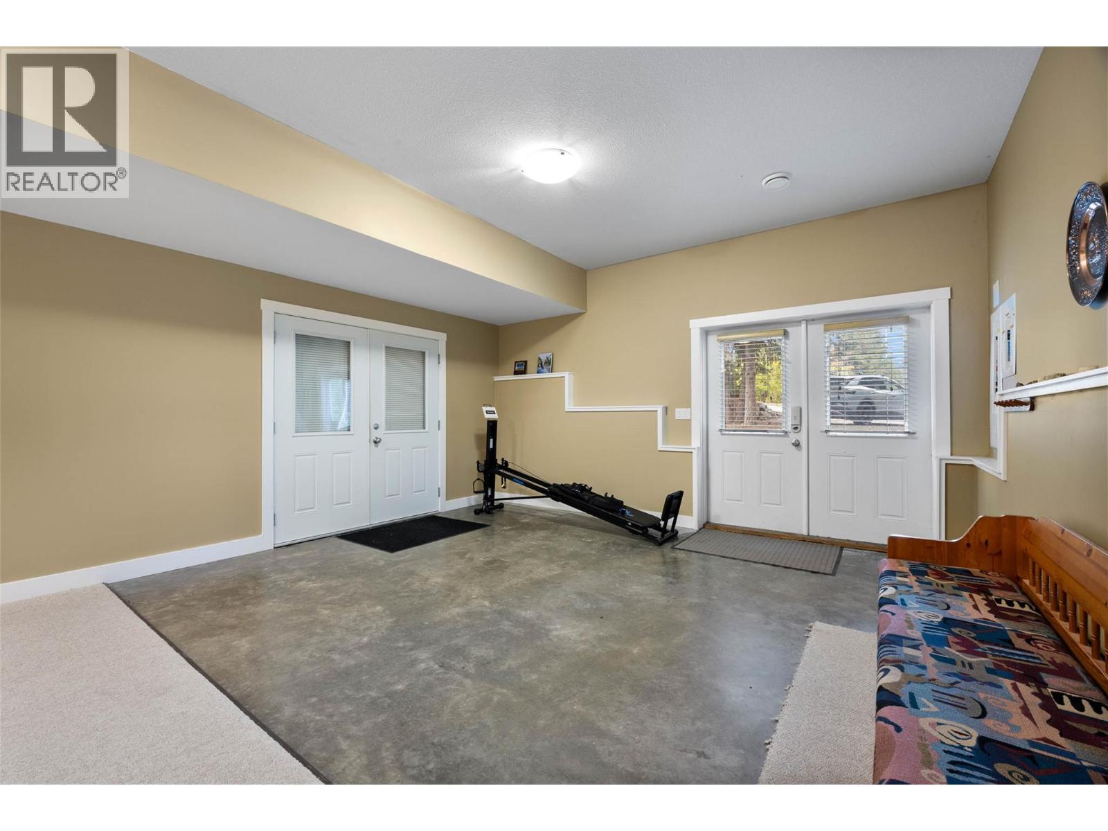 7799 Golf Course Road, Anglemont, British Columbia  V0E 1M8 - Photo 23 - 10382429