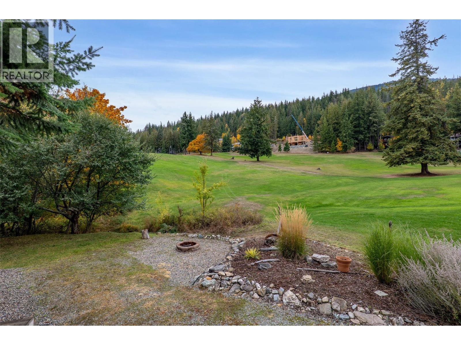 7799 Golf Course Road, Anglemont, British Columbia  V0E 1M8 - Photo 31 - 10382429