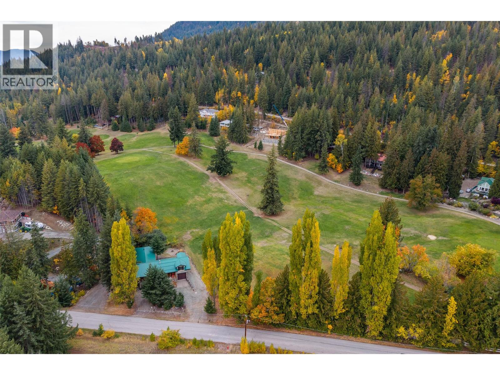 7799 Golf Course Road, Anglemont, British Columbia  V0E 1M8 - Photo 37 - 10382429