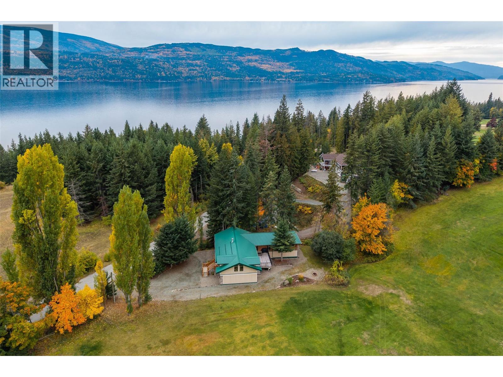 7799 Golf Course Road, Anglemont, British Columbia  V0E 1M8 - Photo 38 - 10382429