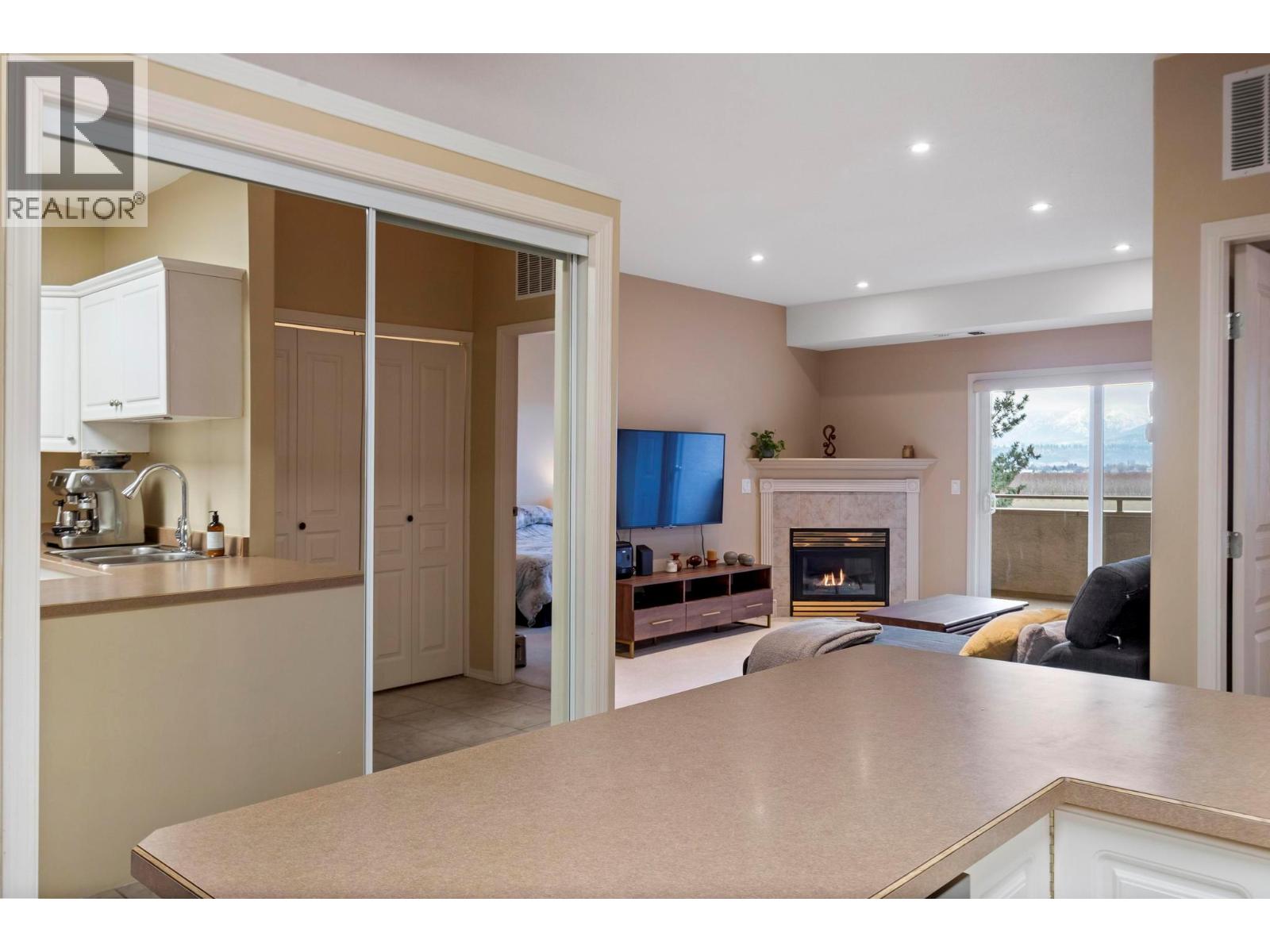 2300 Benvoulin Road Unit# 211, Kelowna, British Columbia  V1W 2C6 - Photo 8 - 10382267