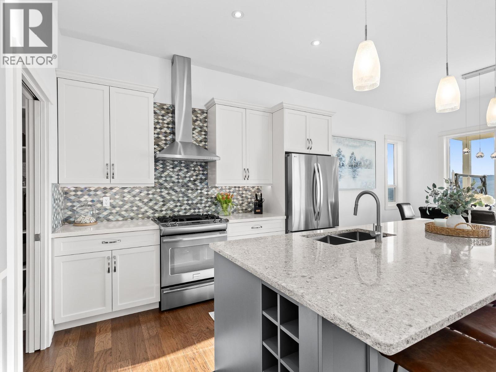 6666 Blackcomb Way, Vernon, British Columbia  V1B 0A2 - Photo 16 - 10382190