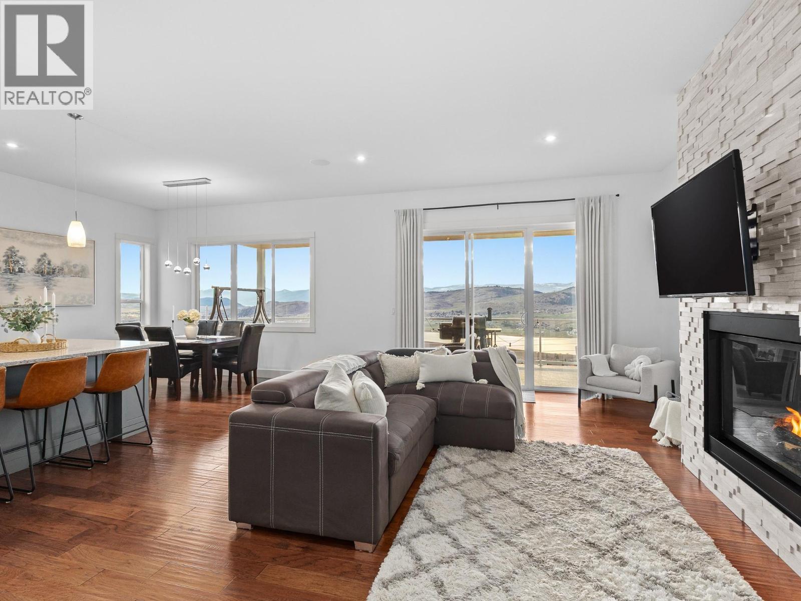 6666 Blackcomb Way, Vernon, British Columbia  V1B 0A2 - Photo 25 - 10382190