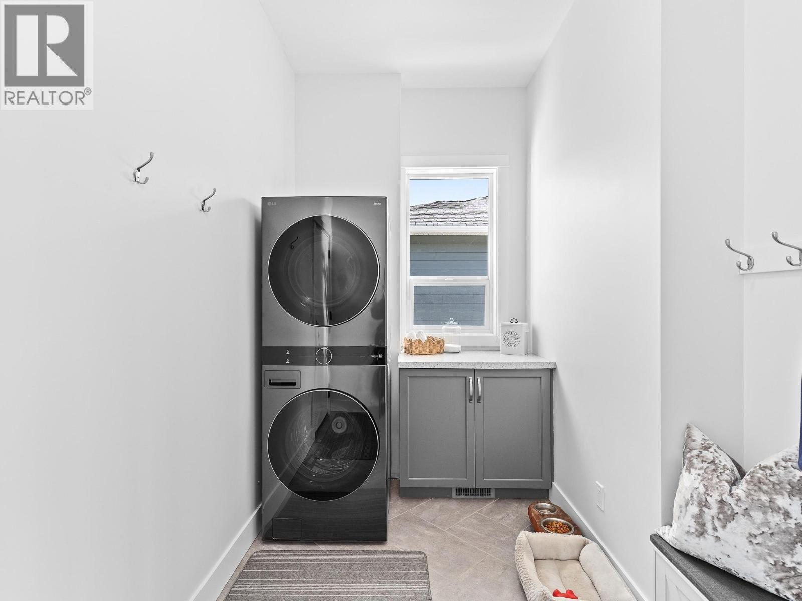 6666 Blackcomb Way, Vernon, British Columbia  V1B 0A2 - Photo 38 - 10382190