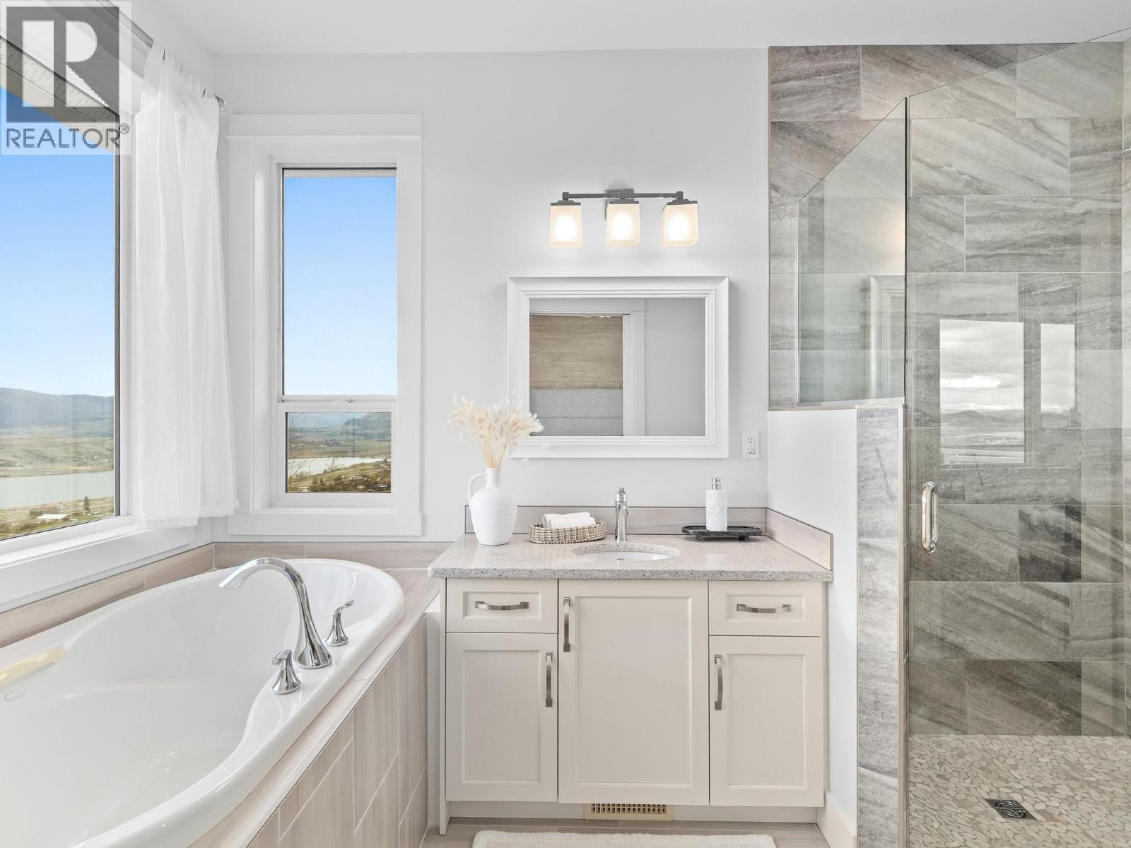 6666 Blackcomb Way, Vernon, British Columbia  V1B 0A2 - Photo 43 - 10382190