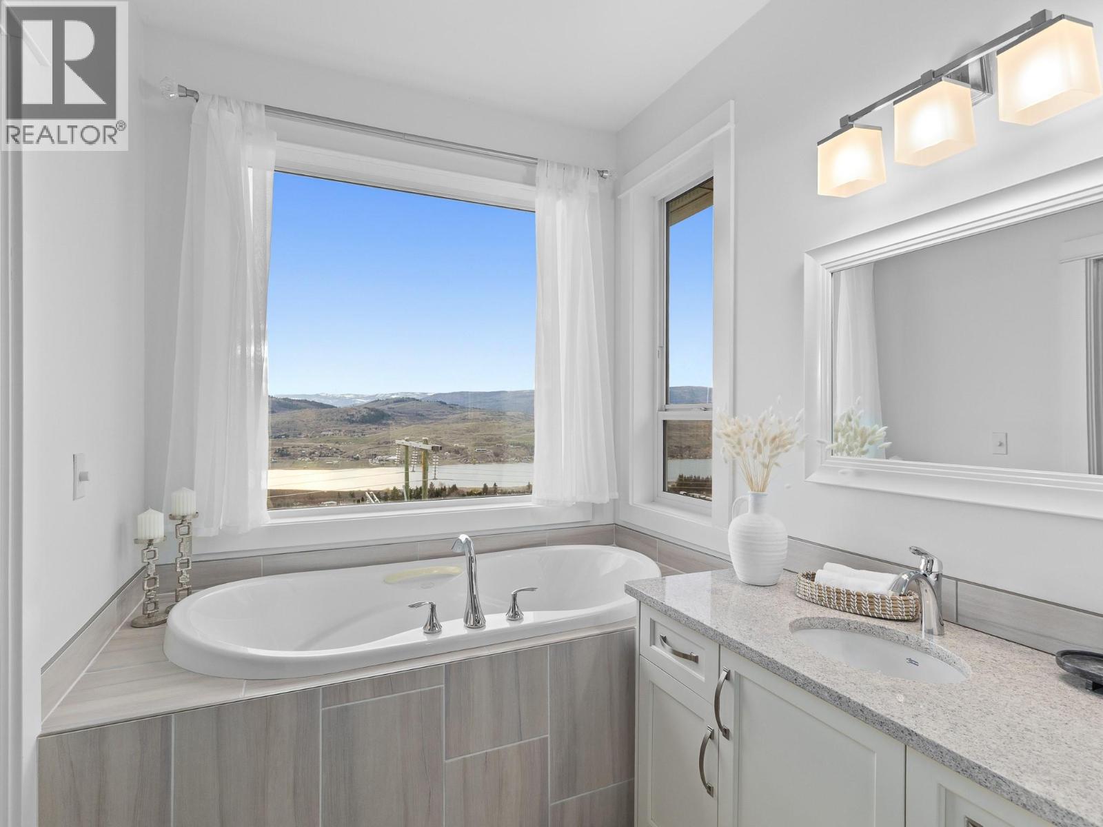 6666 Blackcomb Way, Vernon, British Columbia  V1B 0A2 - Photo 44 - 10382190