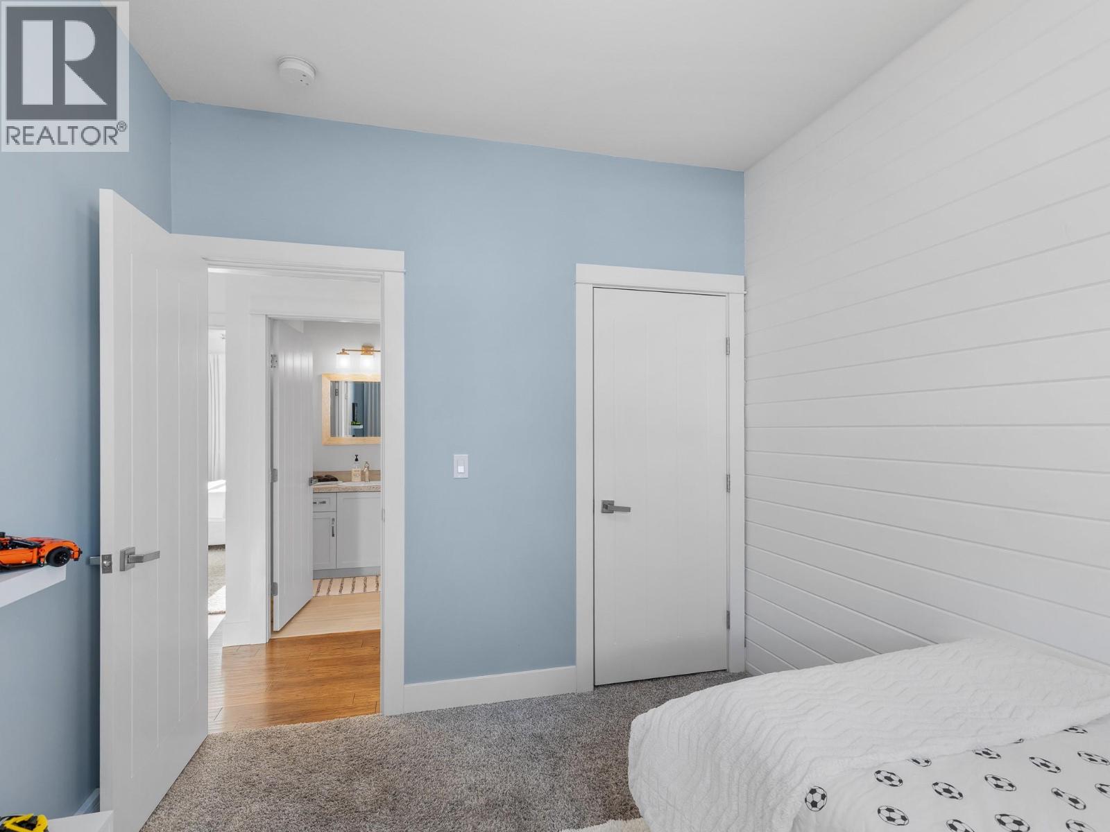 6666 Blackcomb Way, Vernon, British Columbia  V1B 0A2 - Photo 46 - 10382190