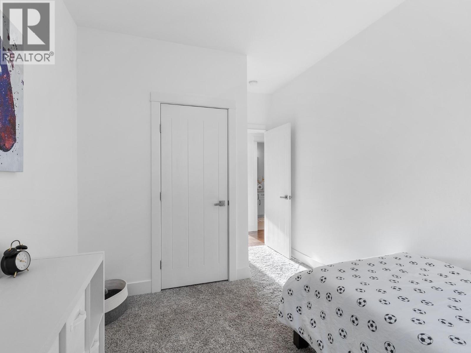 6666 Blackcomb Way, Vernon, British Columbia  V1B 0A2 - Photo 48 - 10382190