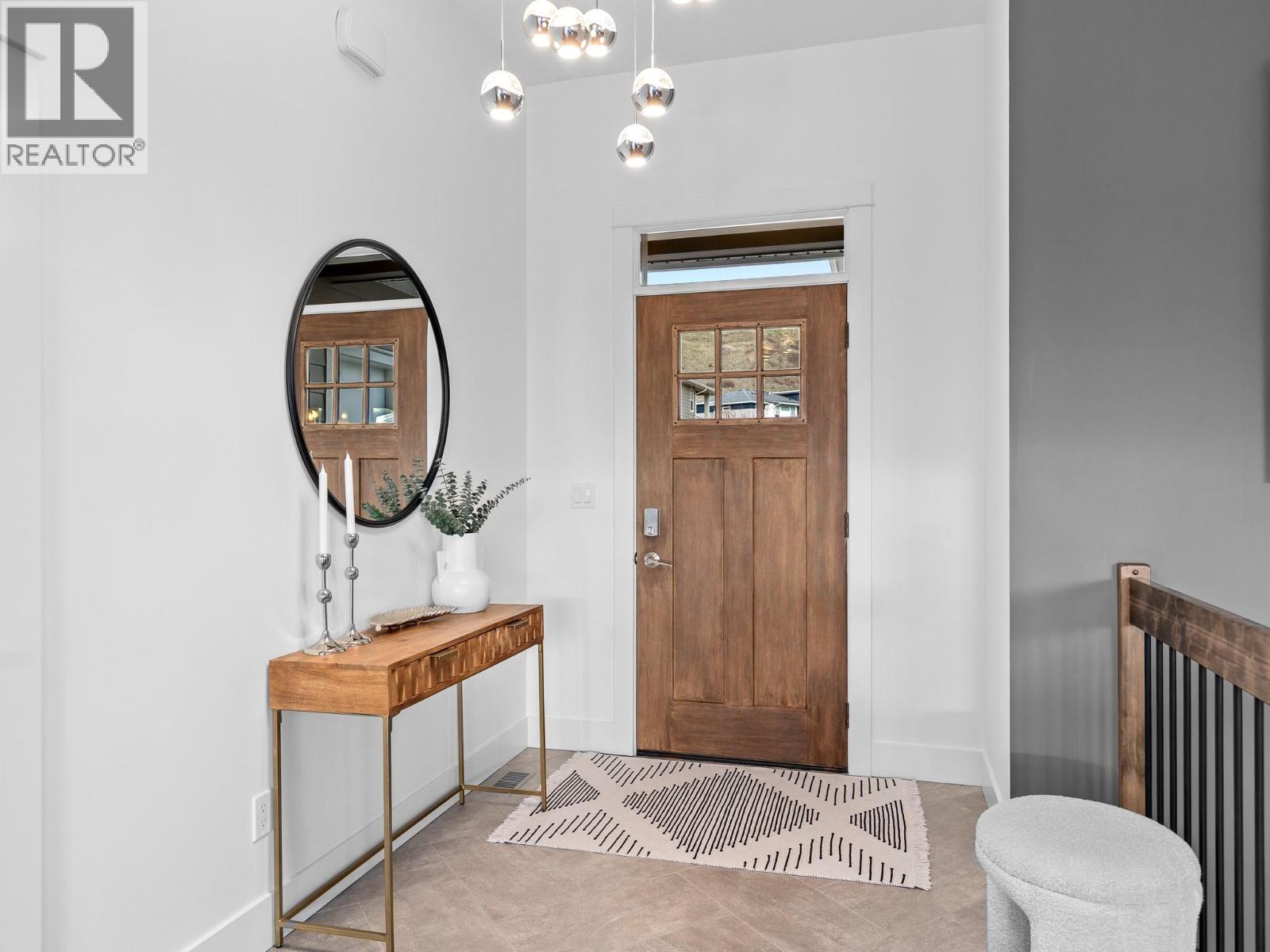 6666 Blackcomb Way, Vernon, British Columbia  V1B 0A2 - Photo 5 - 10382190