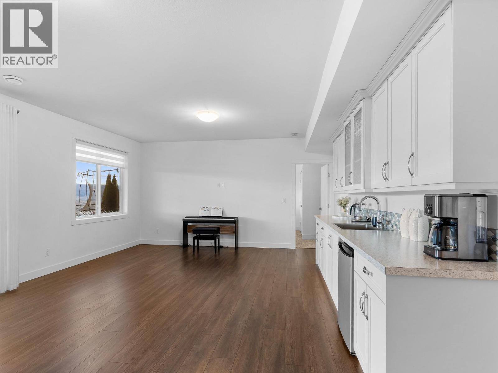 6666 Blackcomb Way, Vernon, British Columbia  V1B 0A2 - Photo 51 - 10382190