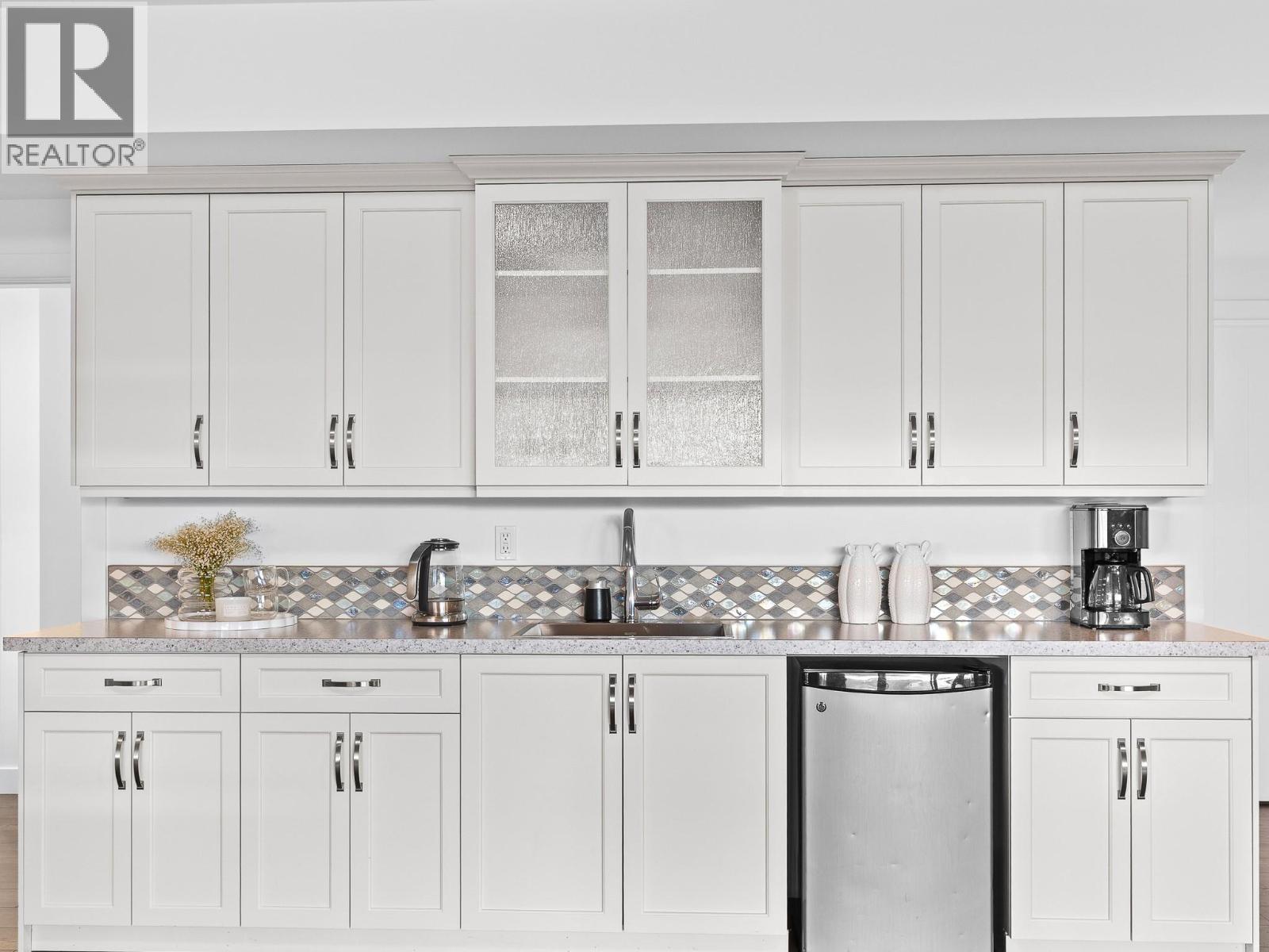 6666 Blackcomb Way, Vernon, British Columbia  V1B 0A2 - Photo 53 - 10382190