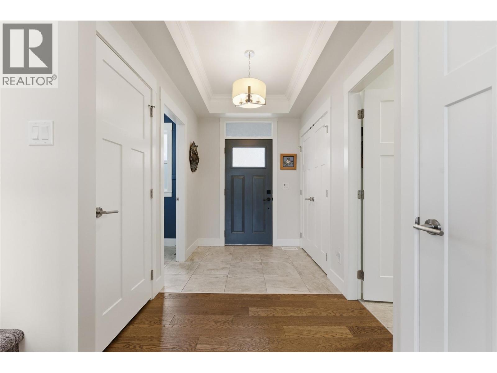 1812 50 Avenue, Vernon, British Columbia  V1T 4E8 - Photo 3 - 10382213