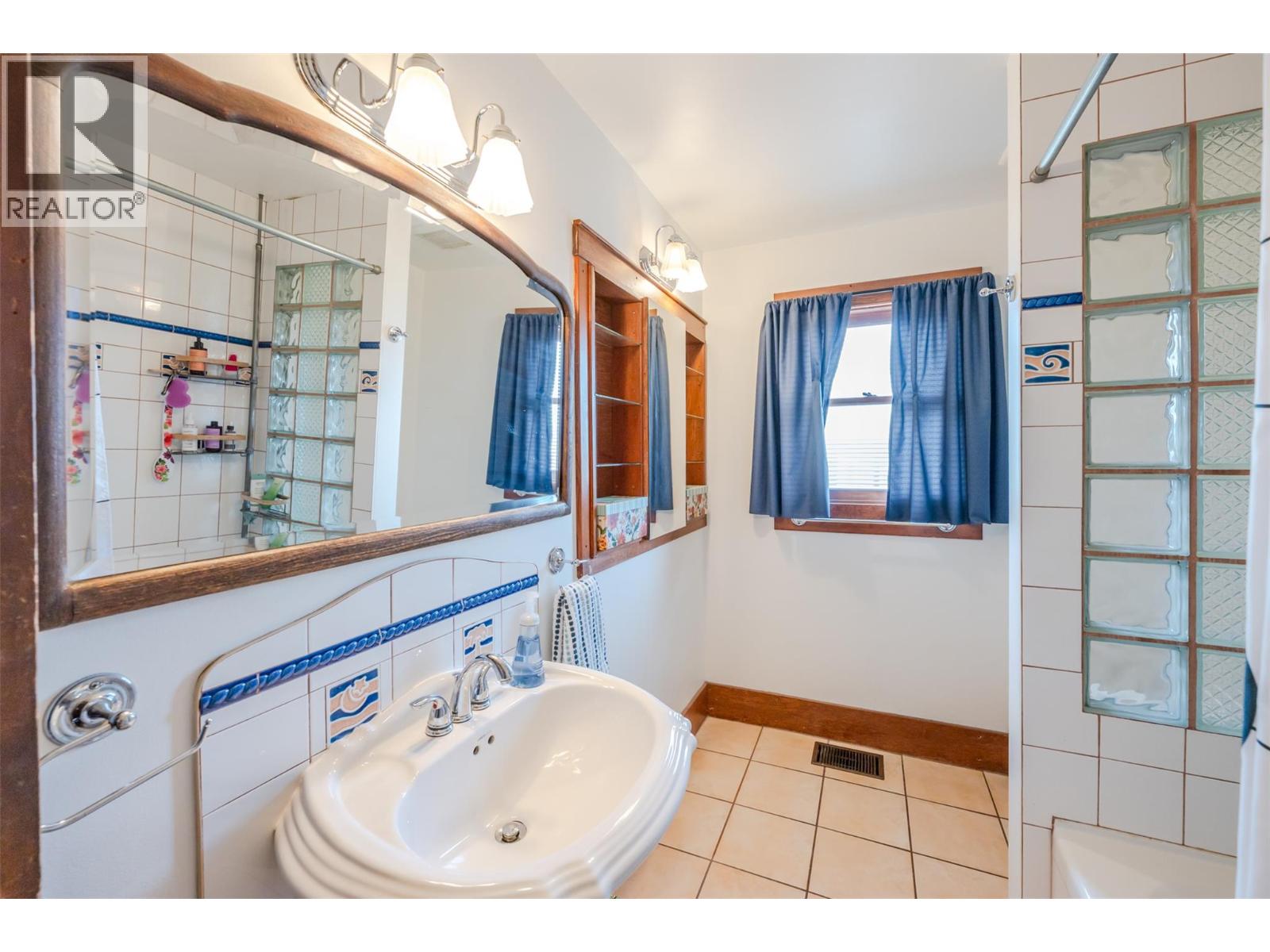 100 Huth Avenue, Penticton, British Columbia  V2A 2Z9 - Photo 35 - 10380171