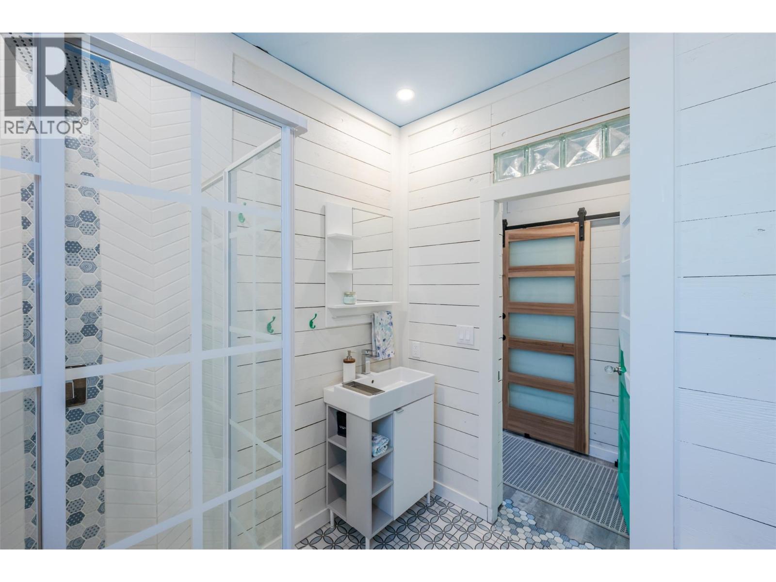 100 Huth Avenue, Penticton, British Columbia  V2A 2Z9 - Photo 63 - 10380171