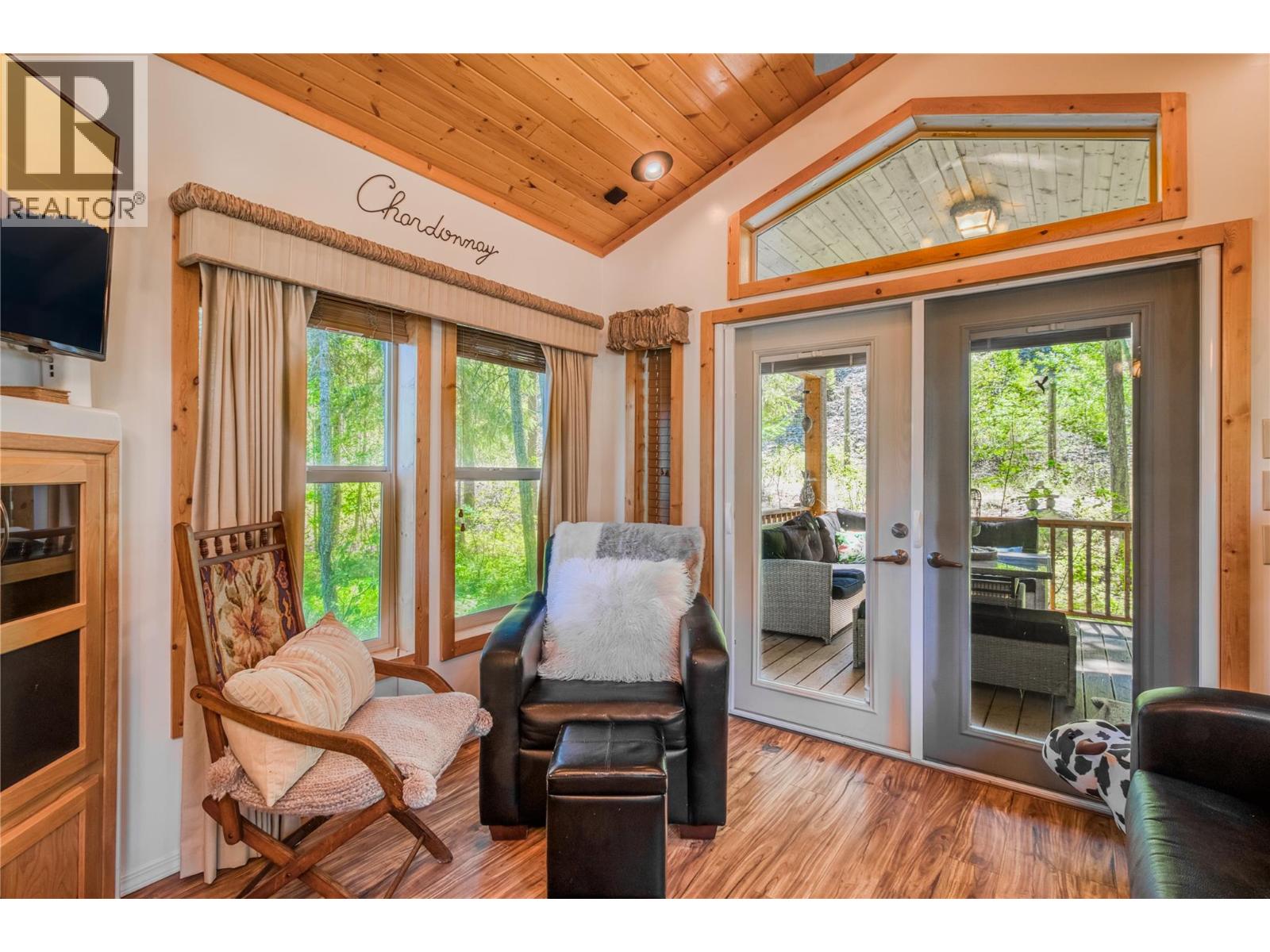 4835 Paradise Valley Drive Unit# 39, Peachland, British Columbia  V0H 1X3 - Photo 8 - 10382015