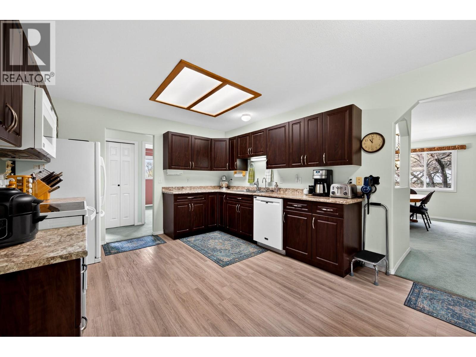 2985 Gilbert Road, Kamloops, British Columbia  V2B 7A9 - Photo 9 - 10377829