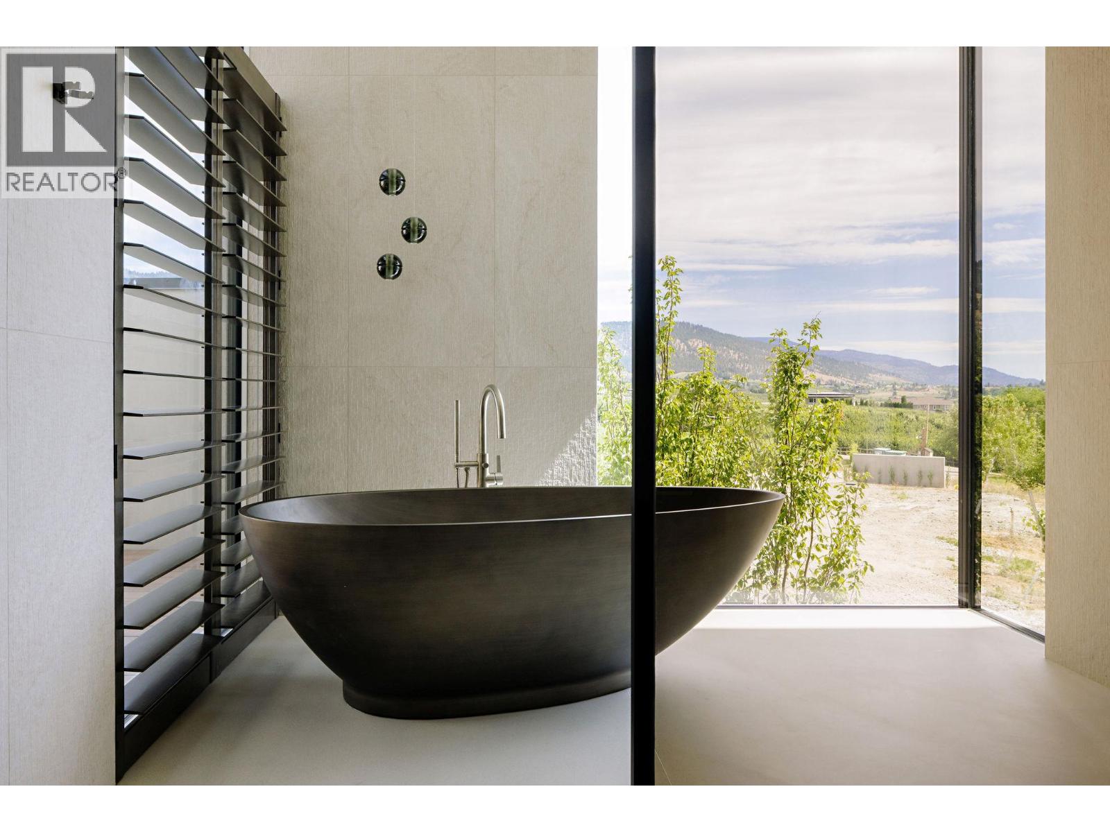 1675 Midland Road, Penticton, British Columbia  V2A 8T7 - Photo 35 - 10382463