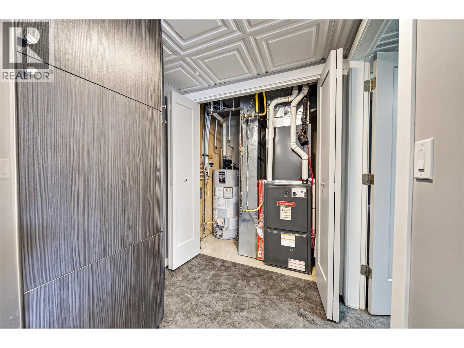 921 Alpine Way, Elkford, British Columbia  V0B 1H0 - Photo 16 - 10382434