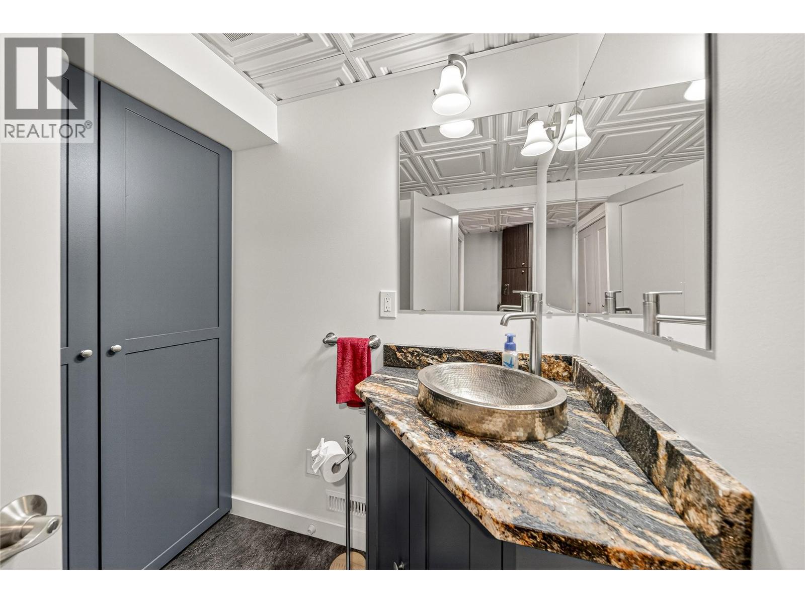 921 Alpine Way, Elkford, British Columbia  V0B 1H0 - Photo 17 - 10382434