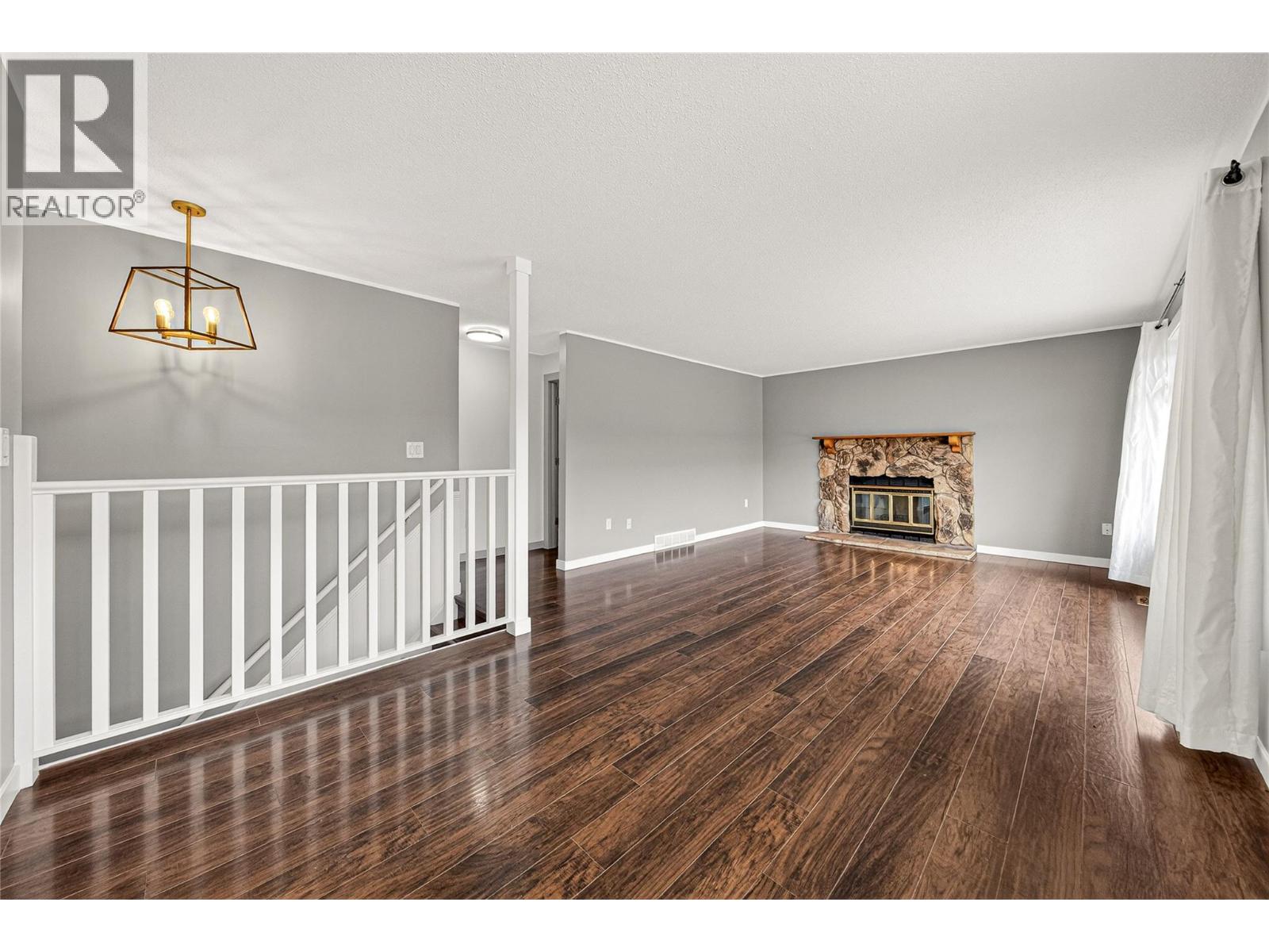 921 Alpine Way, Elkford, British Columbia  V0B 1H0 - Photo 20 - 10382434