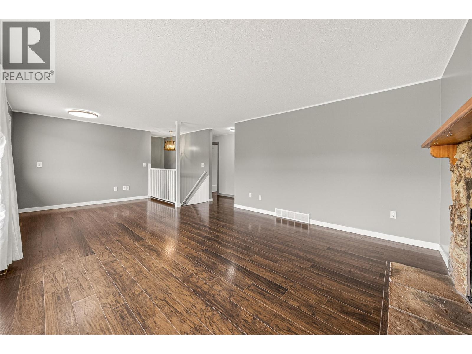 921 Alpine Way, Elkford, British Columbia  V0B 1H0 - Photo 21 - 10382434