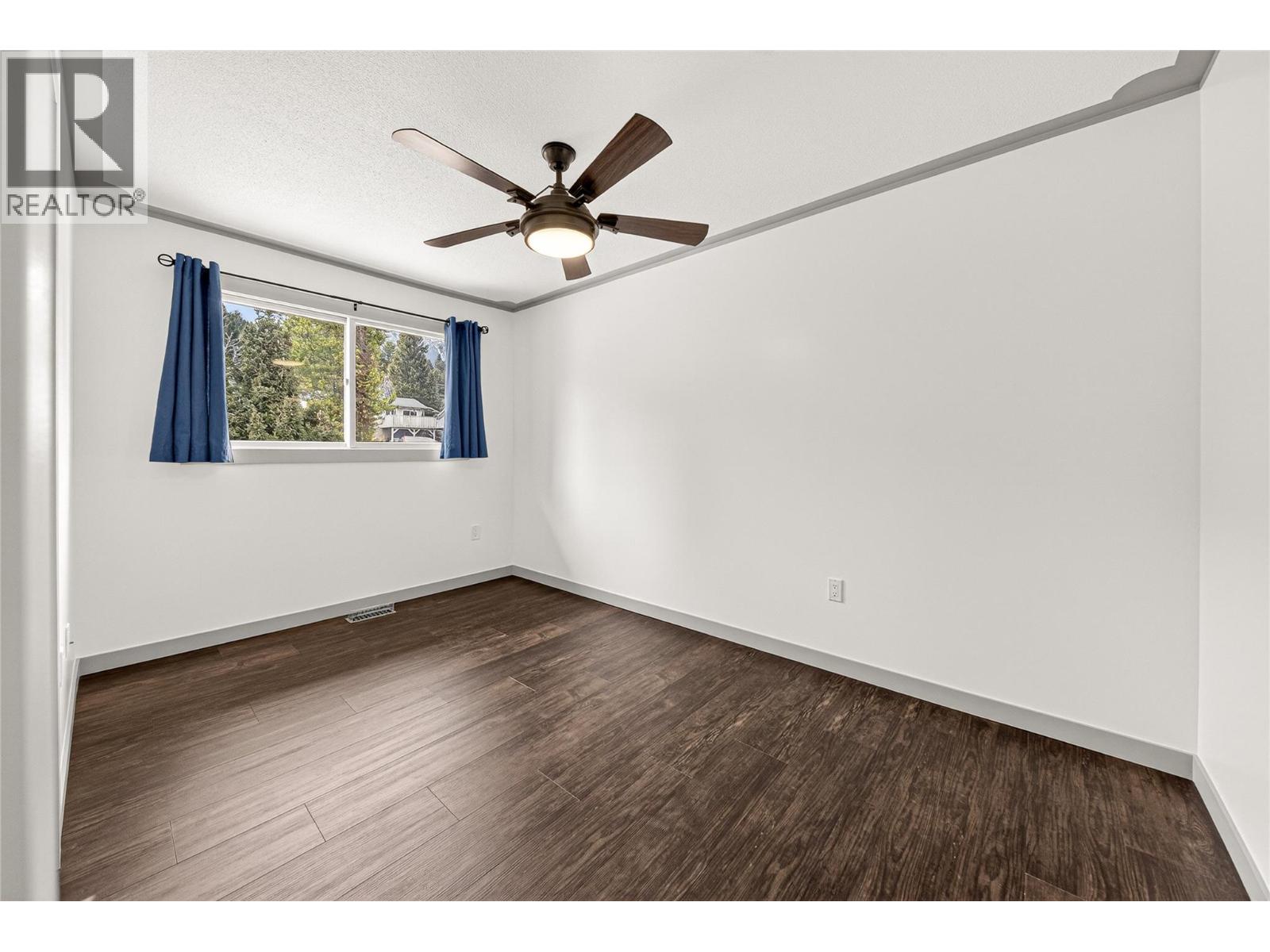 921 Alpine Way, Elkford, British Columbia  V0B 1H0 - Photo 23 - 10382434