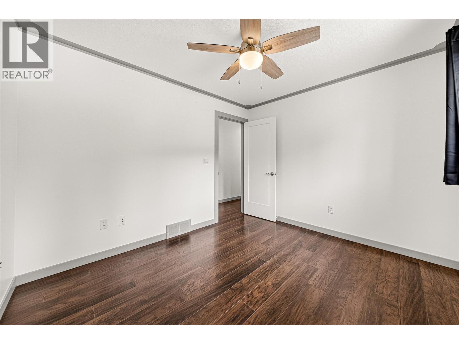 921 Alpine Way, Elkford, British Columbia  V0B 1H0 - Photo 26 - 10382434