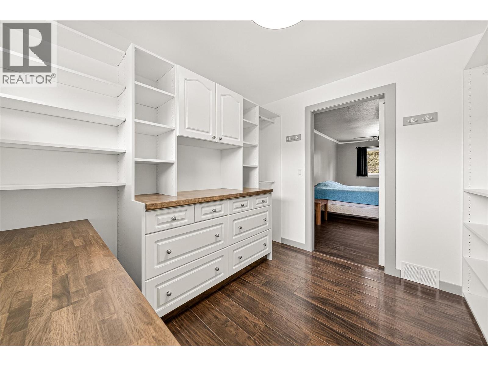 921 Alpine Way, Elkford, British Columbia  V0B 1H0 - Photo 36 - 10382434