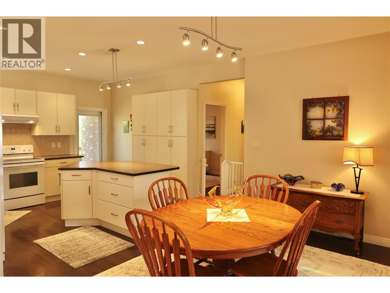 6651 Oxbow Crescent, Oliver, British Columbia  V0H 1T4 - Photo 13 - 10382282