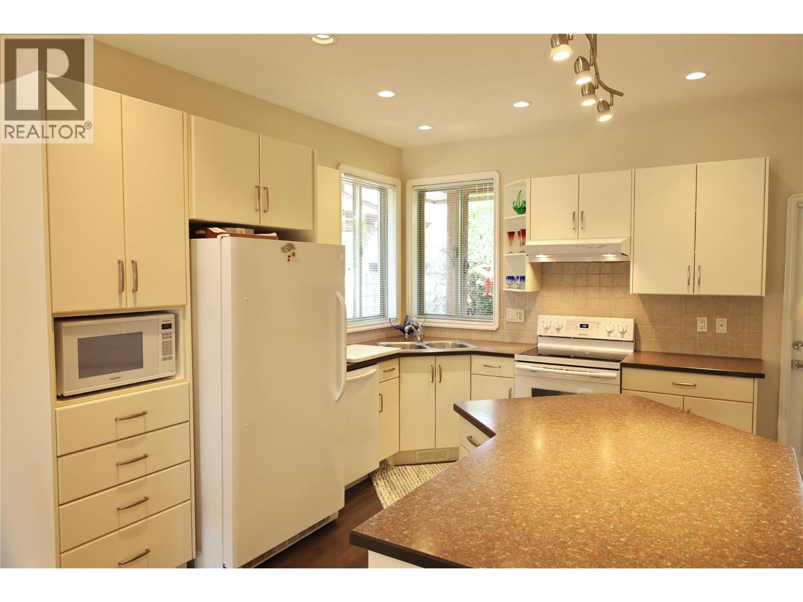 6651 Oxbow Crescent, Oliver, British Columbia  V0H 1T4 - Photo 15 - 10382282